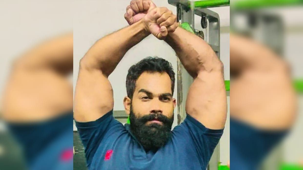 Rohtas crime: Criminals shot a gym operator just a few distance from police station, admitted to hospital