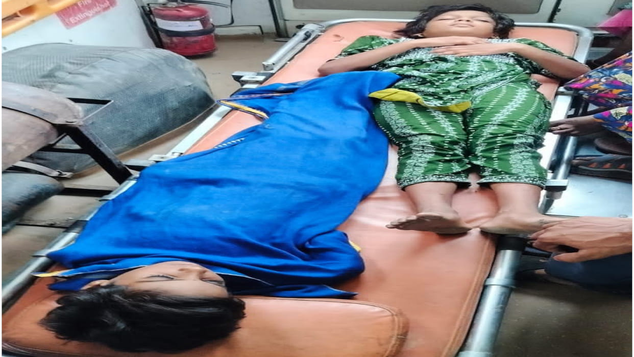 Girl dies, three injured due to lightning in Sant Kabir Nagar