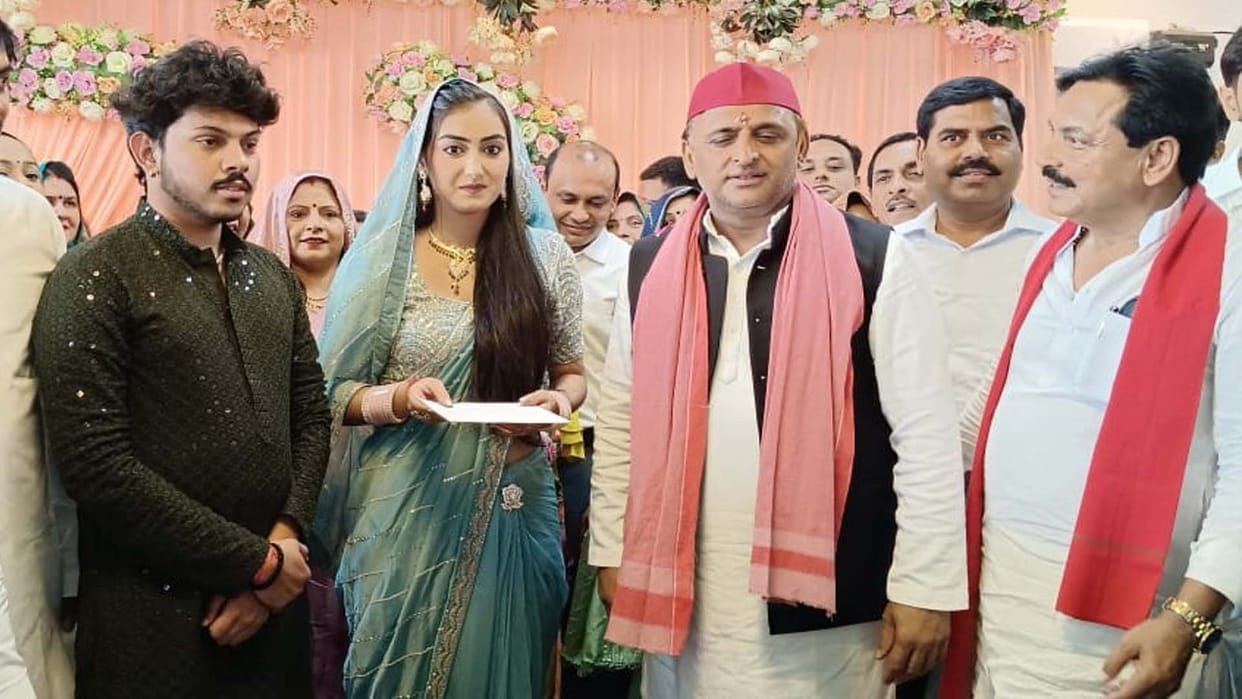 Akhilesh Yadav taunt on Anupriya Patel, said BJP is being defended by writing a letter