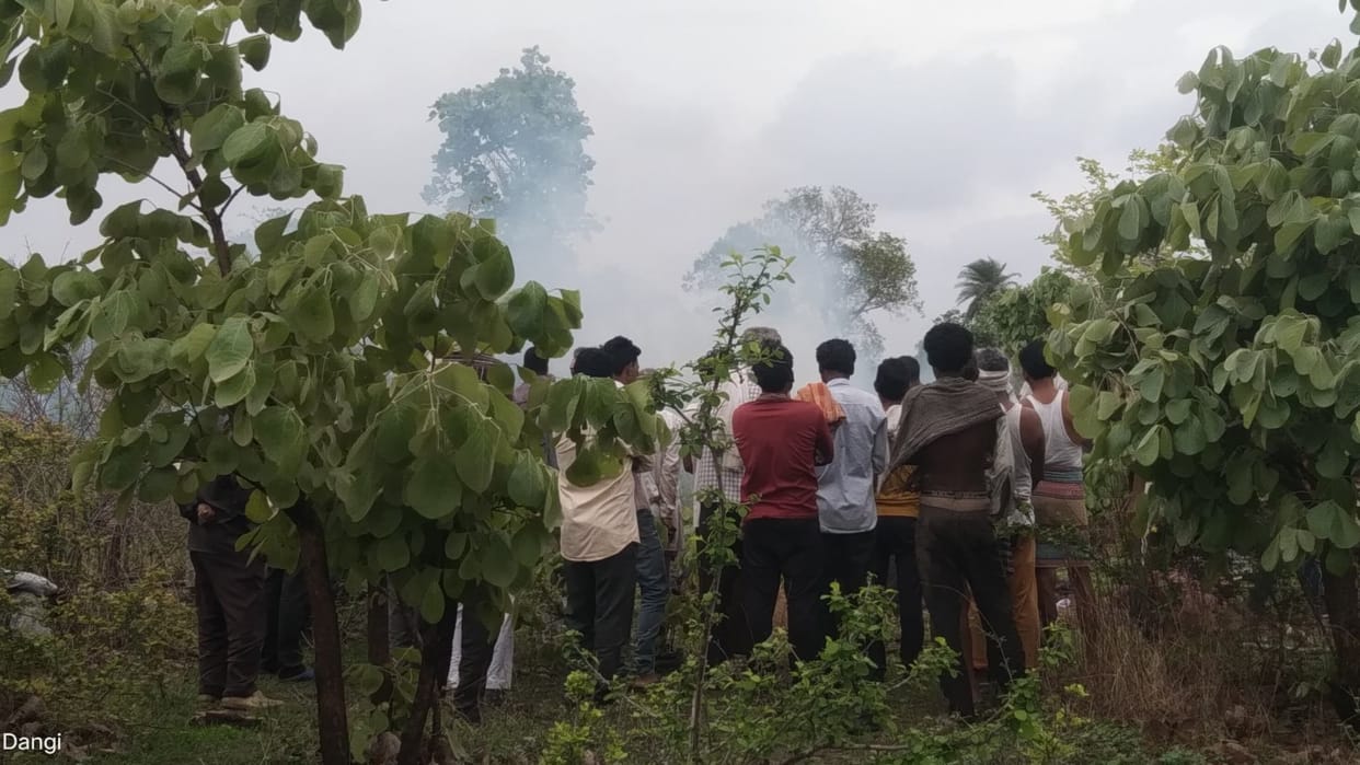 Due to heavy rain the body had to be kept in the house for 15 hours in sagar