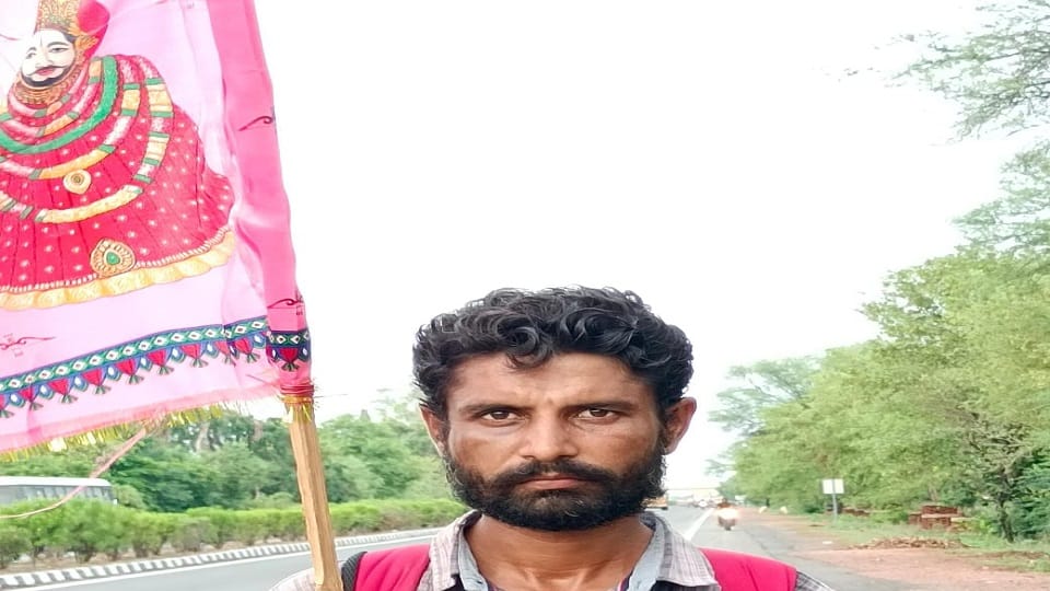 Brajesh  walking continuously for five months paid obeisance at eight goddess temples Khatu Shyam