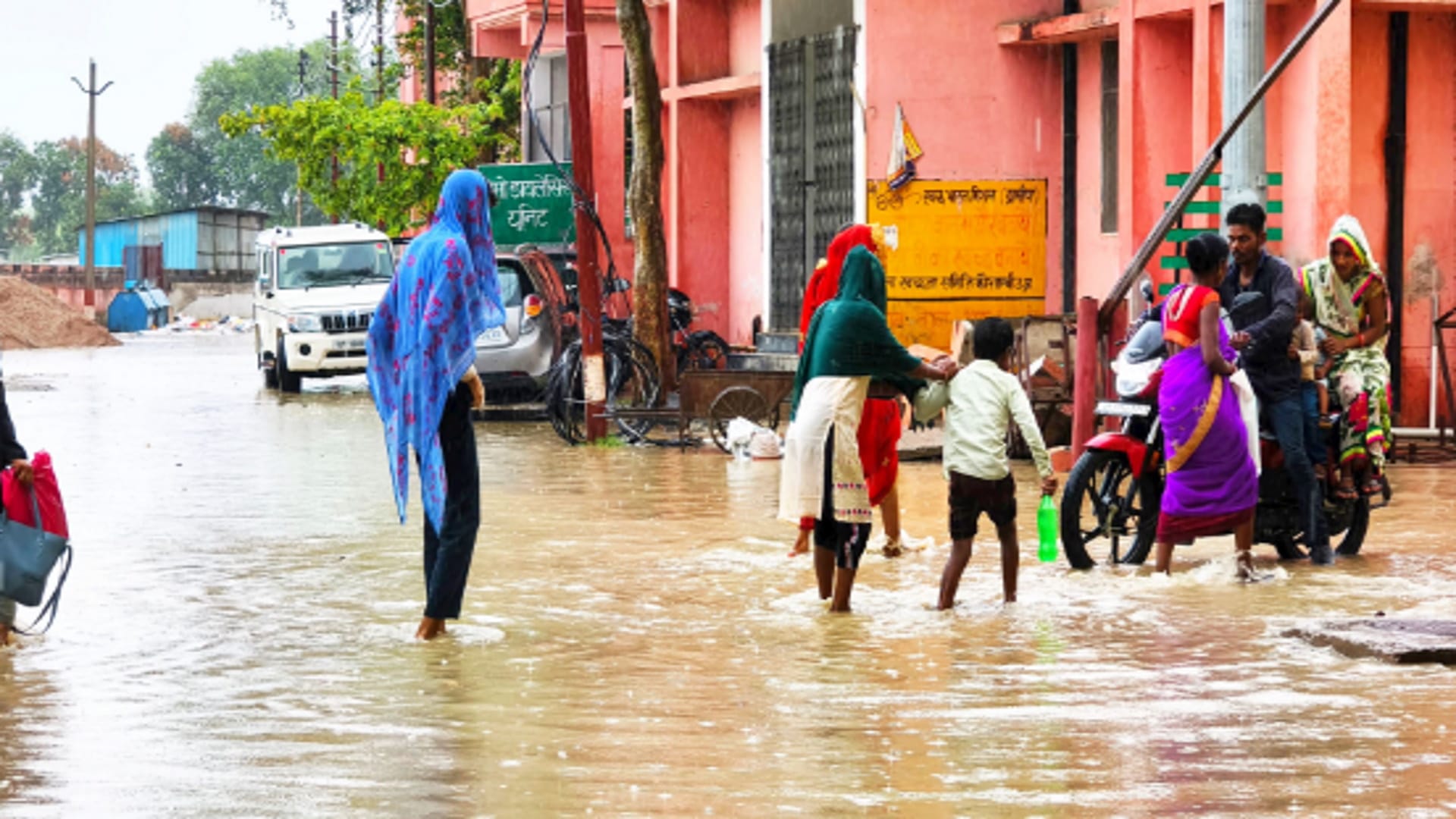 Weather: Monsoon rained on Tapobhoomi, wherever the eye looked there was only water.