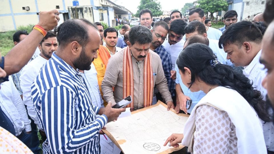 Deputy CM inspected proposed site for medical college in Kabirdham