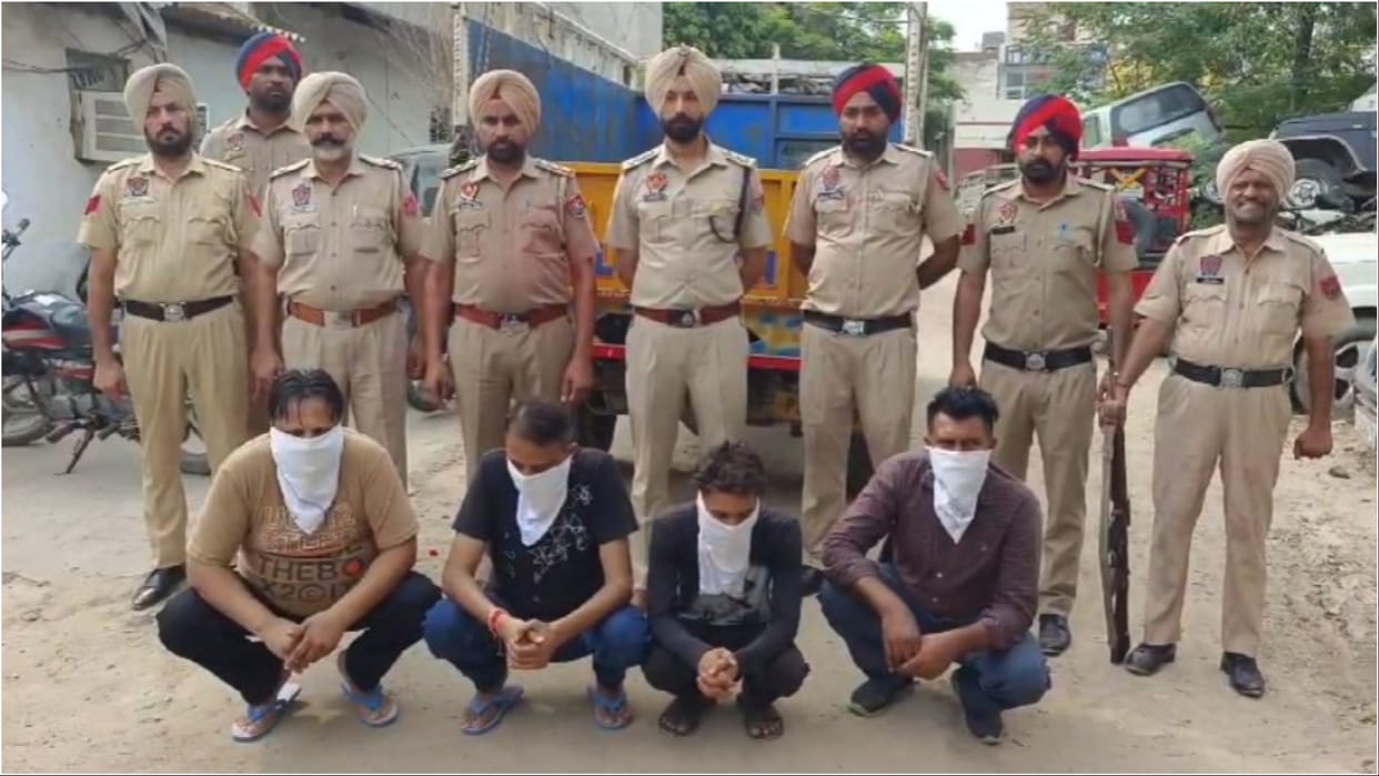 Punjab: STF raid on Drug Factory; 3.12 lakh banned capsules caught