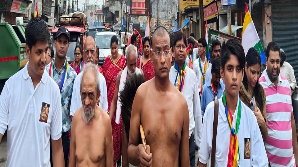 Jain saint reaches Aligarh, conduct worship for four months