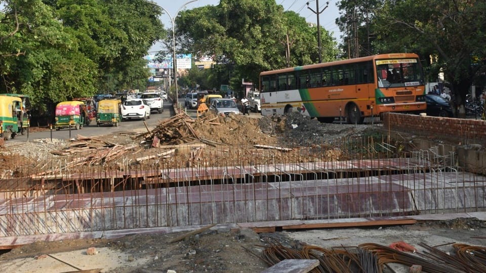 UP: Dispute between PWD and Water Corporation in Moradabad, Commissioner orders investigation