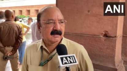 अमेठी सांसद किशोरी लाल शर्मा।