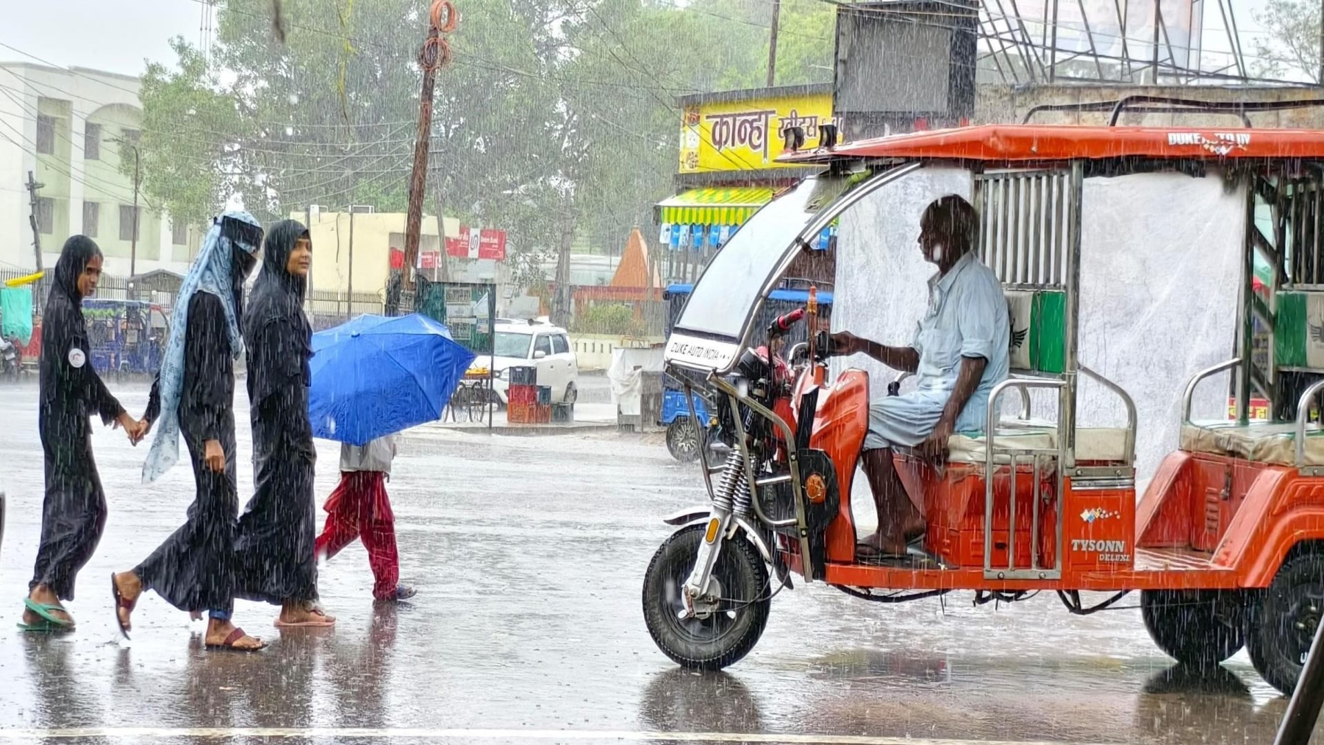 Weather: Monsoon rained on Tapobhoomi, wherever the eye looked there was only water.
