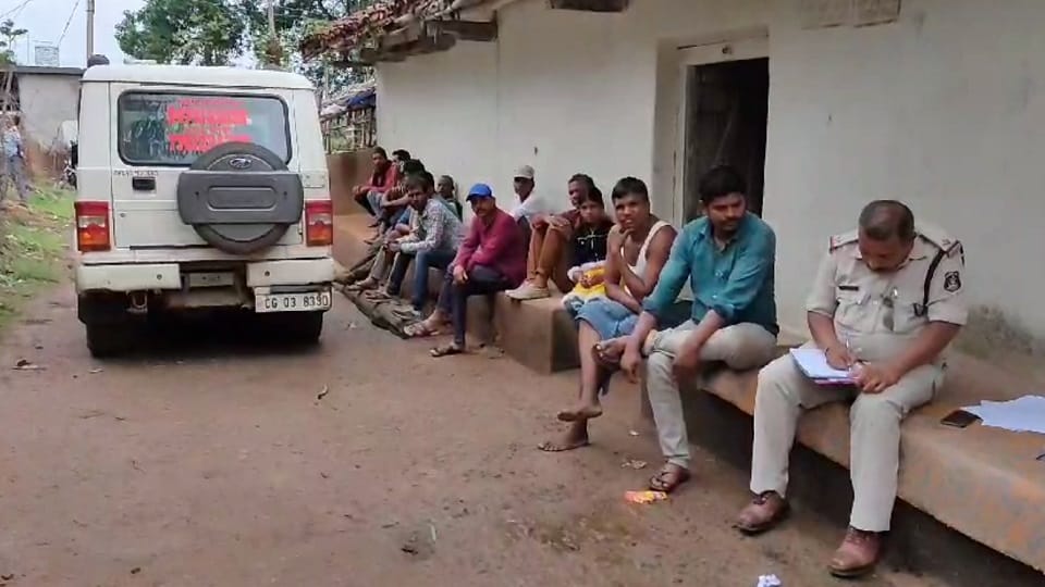 There was a stir after finding the dead body of a young man in Gaurela Pendra Marwahi