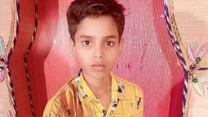जौनपुर में दो लोगों की मौत: चक्की में फंसकर मासूम की थम गई सांसें, जेसीबी के धक्के से घायल युवक की गई जान innocent died after getting stuck in a mill injured young man being by JCB dead