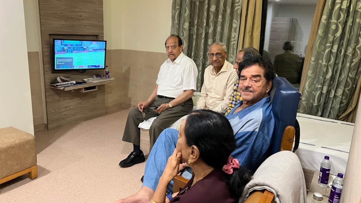 Shatrughan Sinha Enjoyed T20 World Cup Final Match says Away from the controversy and confusion shares note