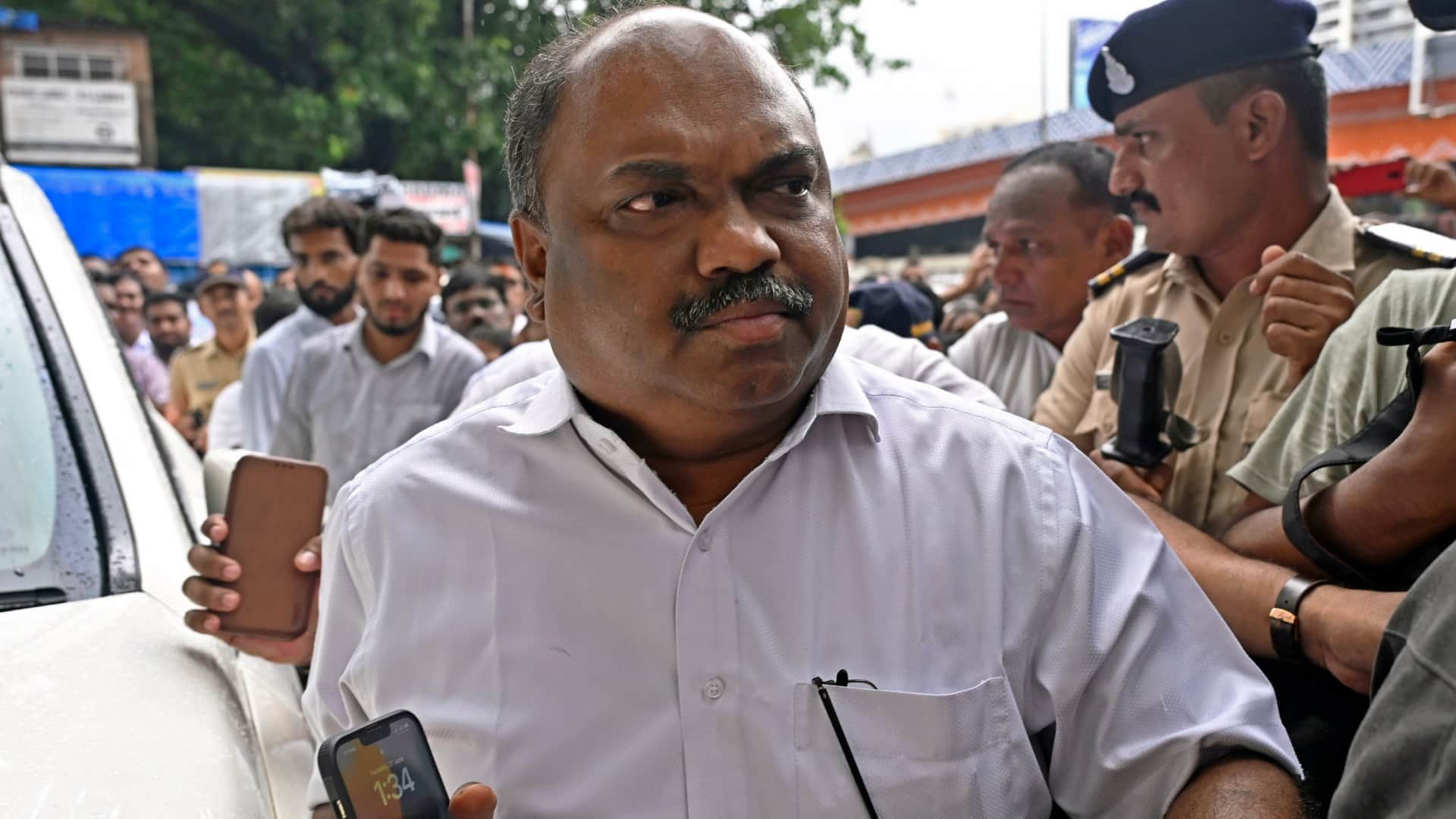 शिवसेना-यूबीटी नेता अनिल परब