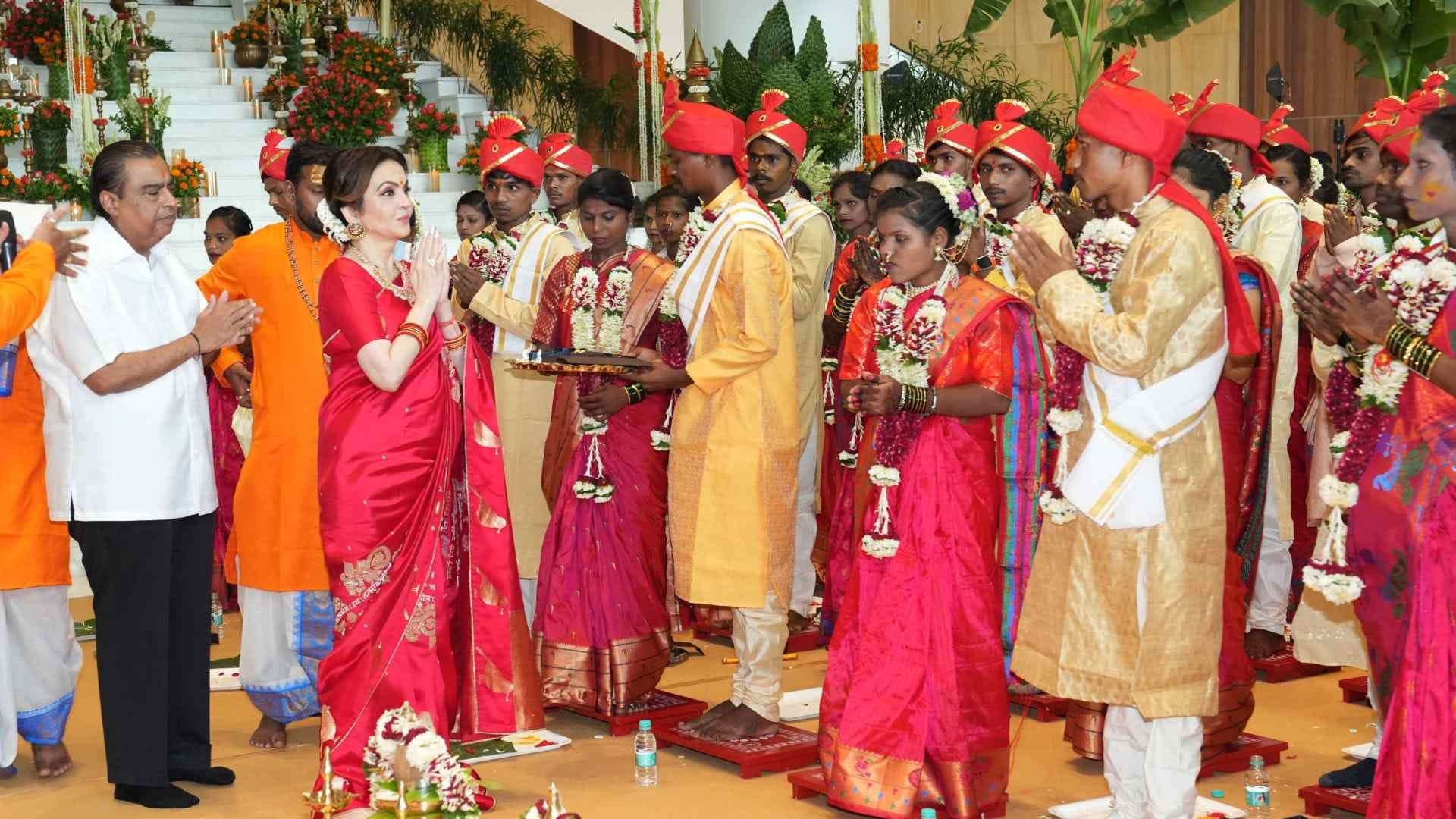 anant ambani radhika merchant wedding ceremony started with the marriage of poor girls see photos