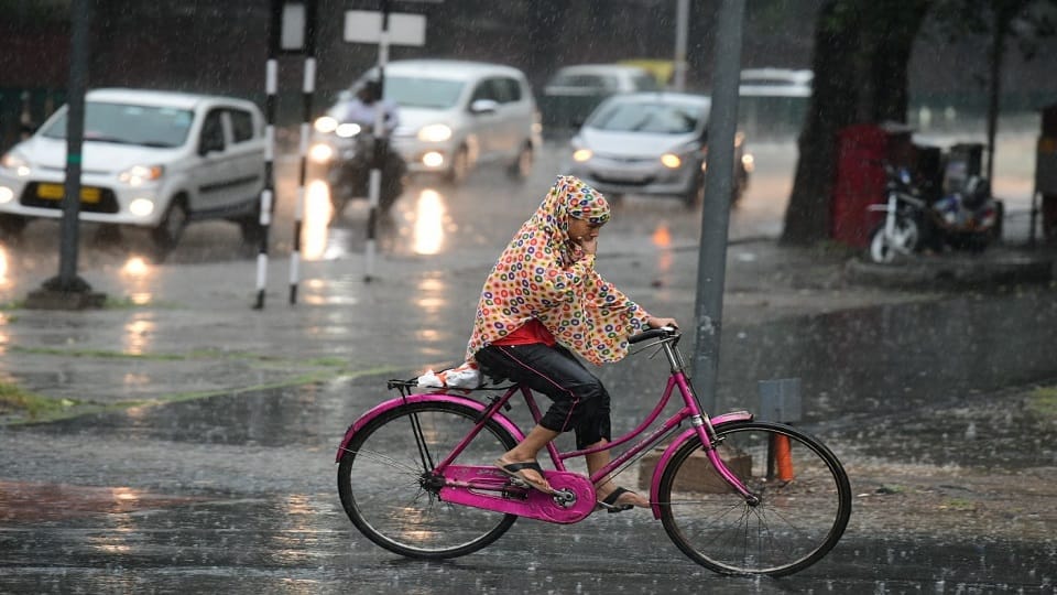 heavy rain in Chandigarh over tricity see photos gallery traffic jam in Zirakpur