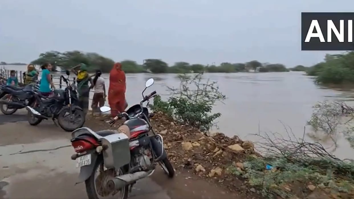 30 villages in Gujarat's Junagadh cut off as heavy rains submerge roads; 362 mm rainfall in Vanthali
