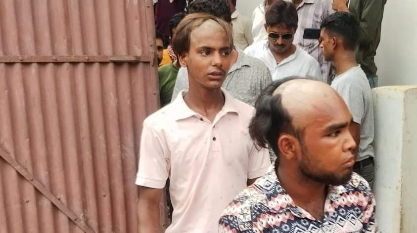 Two young men came to meet Hindu girls hiding their religion, mob beat them and hair and moustache shaved off