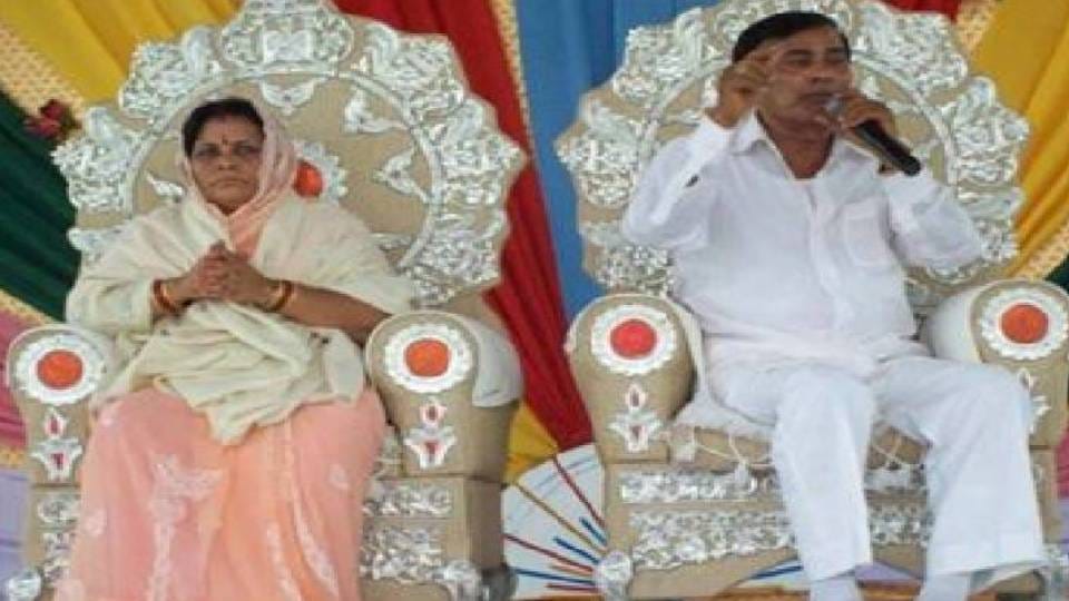 full story of Surajpal who became Bhole Baba from  soldier in kasganj ashram where 120 people died