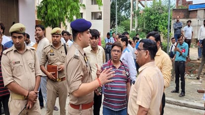 Hathras Accident News Today Stampede At Bhole Baba Satsang 27 Bodies Have Reached Medical College Etah