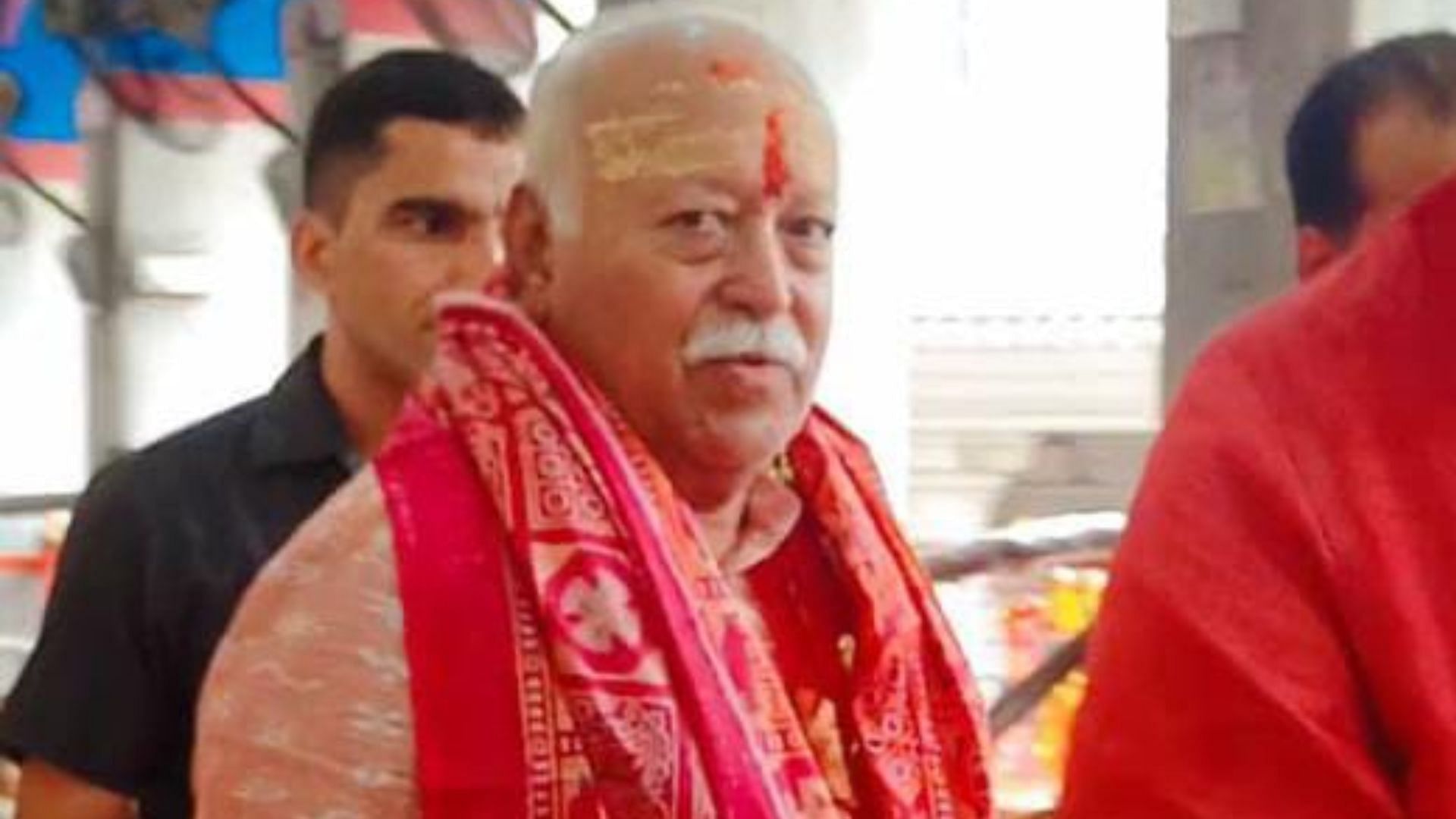 Yogini Ekadashi RSS chief mohan bhagwat visited Maa Vindhyavasini and took blessings of Devraha Baba Ashram