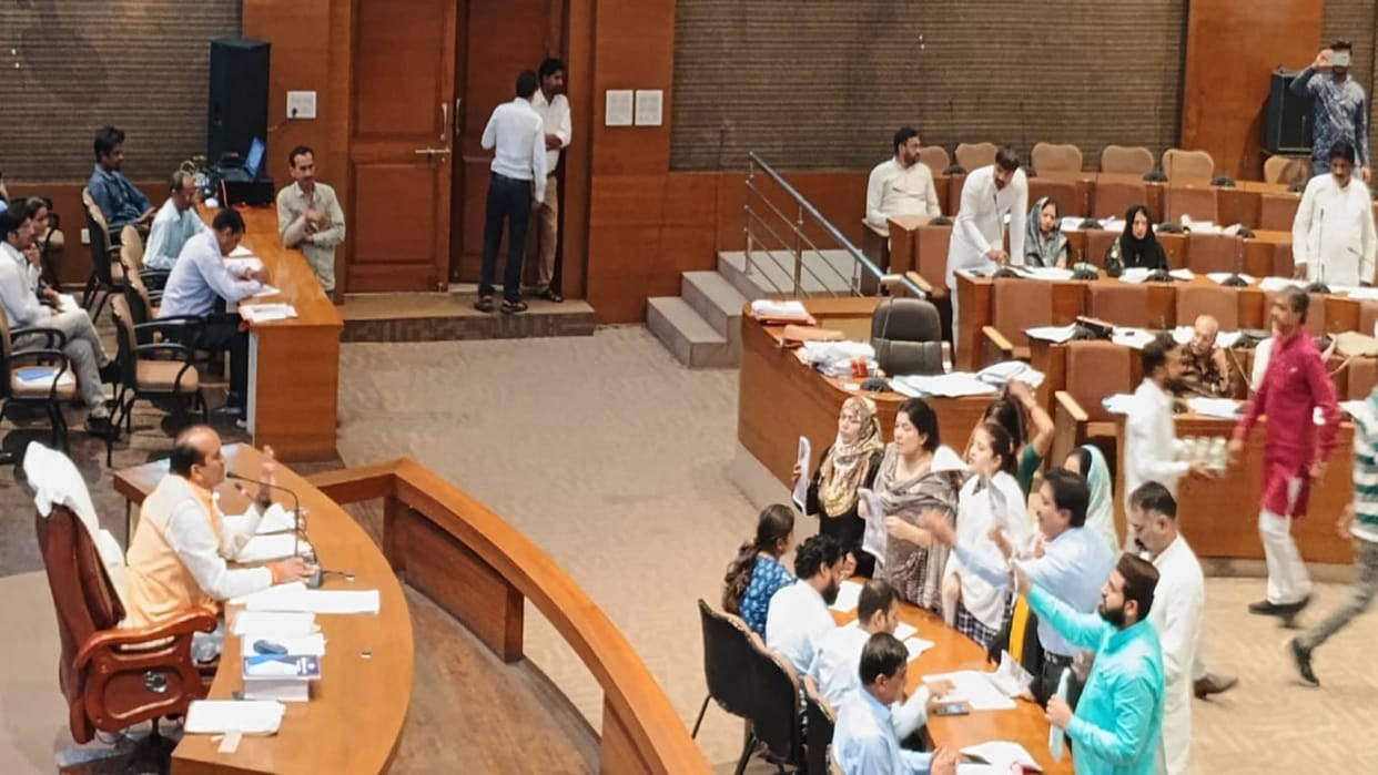 Bhopal city budget of Rs 3,353 crore presented opposition says nothing new even old promises are incomplete