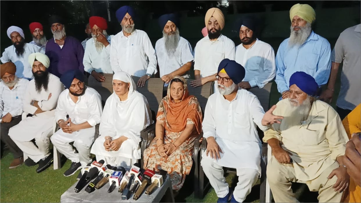 Punjab: SAD candidate Surjit Kaur joins AAP in the morning, returns in SAD in evening