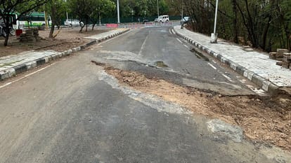 monsoon first rain Chandigarh madya marg road caved CTU bus stuck