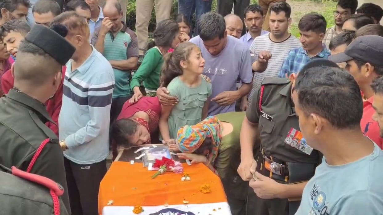 Ladakh Tank Accident Martyred Uttarakhand Soldiers Bhupendra Funeral Today Family Crying Photo