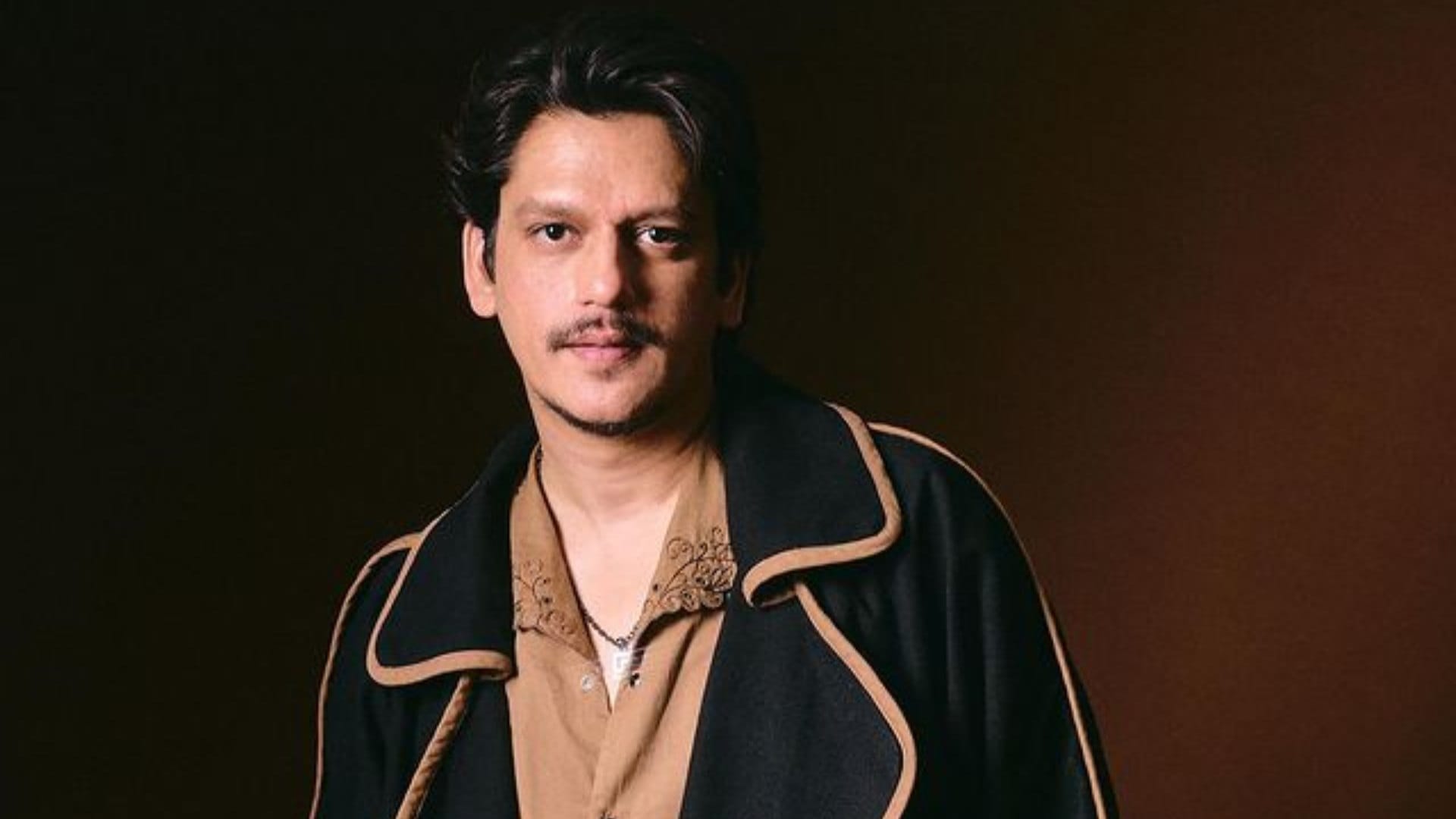 Vijay Varma talk  about not hiding his relationship with Tamannaah Bhatia said do not want to cage my feelin