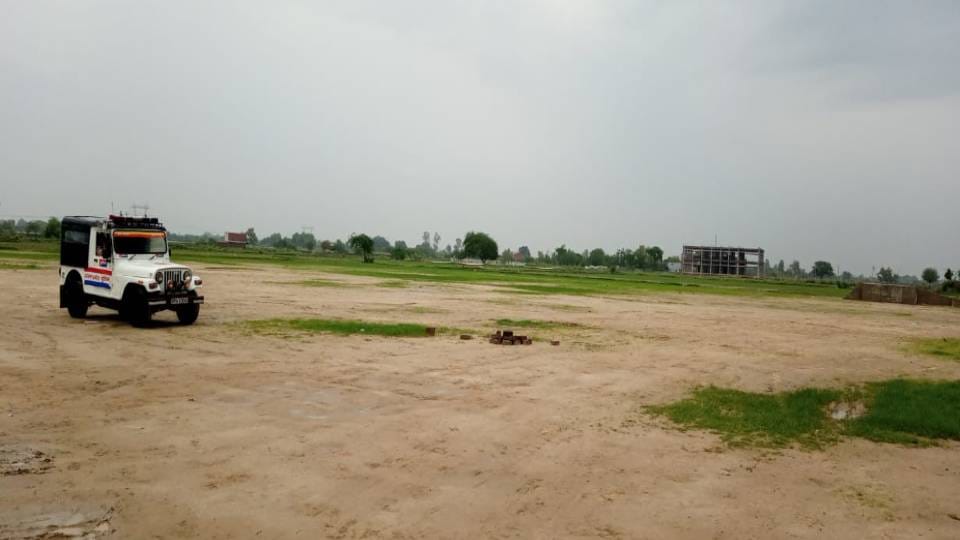 Bhole Baba present in Mainpuri Ashram with his followers Police cordoned off area fire engines also reached