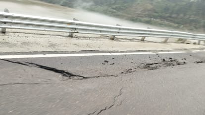 Himachal Weather: Heavy rains cause devastation in Seraj, highway near Pandoh Dam collapses, many roads blocke