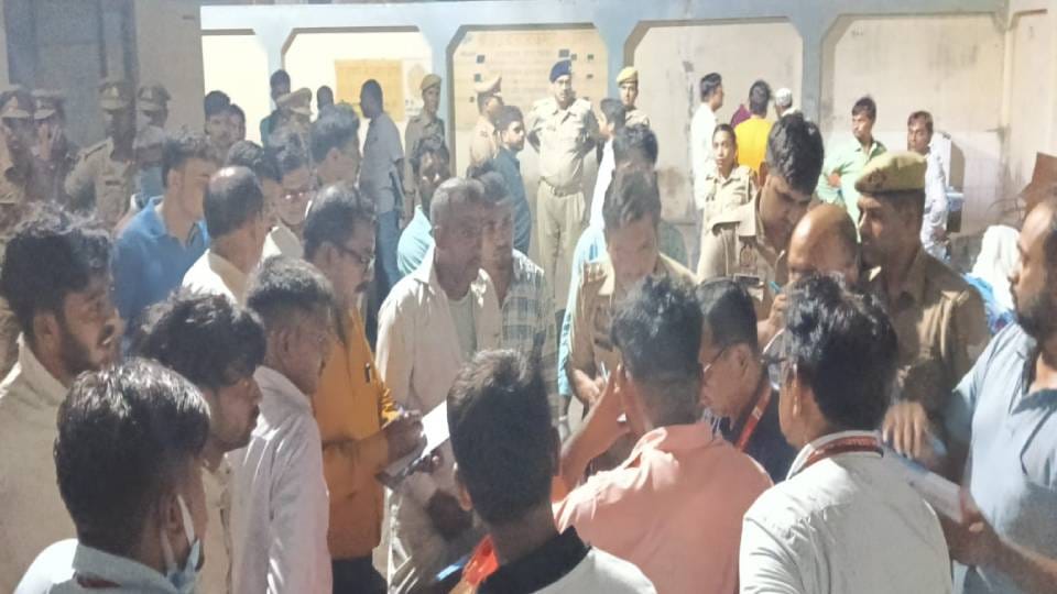 ribs broke due to being crushed under feet more than one fractures more injuries on chest In Kasganj accident