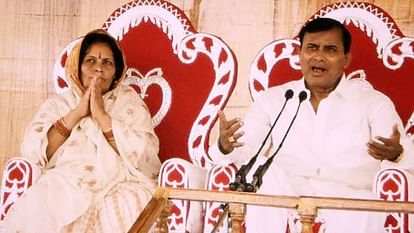 Hathras Stampede: अखिलेश से भी है 'भोले बाबा' का पुराना नाता, साकार हरि के सत्संग में शामिल हुए थे सपा प्रमुख Hathras Case Akhilesh attended Sakar Hari's Satsang old connection with 'Bhole Baba' News in Hindi