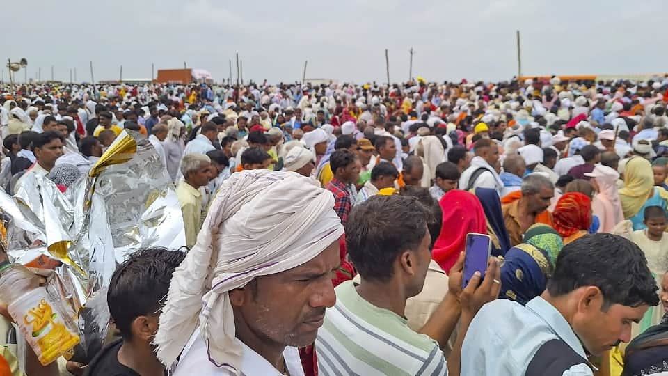 Hathras Stampede mobile phones and cameras were not allowed inside witness told the reason for stampede