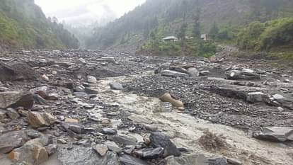 Himachal Weather: Heavy rains cause devastation in Seraj, highway near Pandoh Dam collapses, many roads blocke