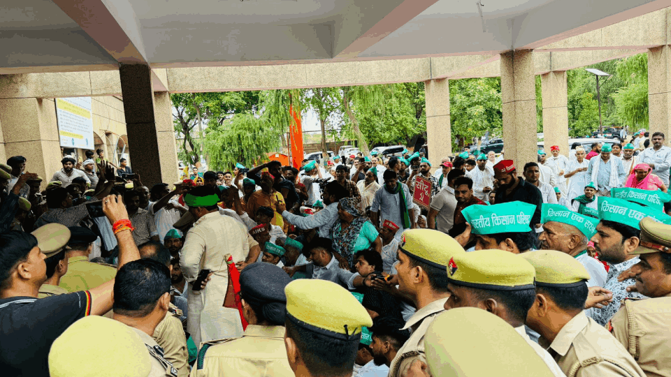 Thousands of farmers from 40 villages surrounded the collectorate in Greater Noida to demand their demands