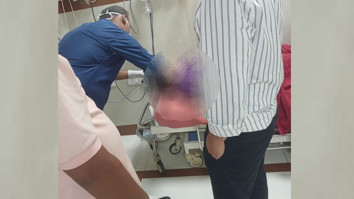 Acid attack in Lucknow: victims mother speaks about her condition.