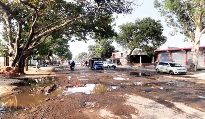 Meerut-Pauri Highway: Toll tax imposed on these potholes, it will take six months for the road to be built