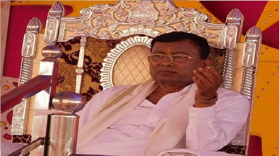 Hathras Stampede Bhole Baba neighbor reveals People helping with donations and his followers kept increase