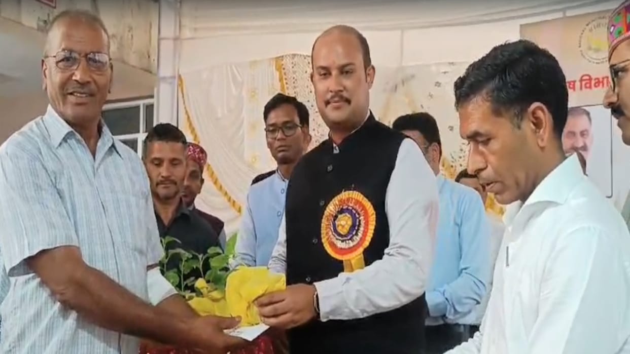 National Ashwagandha campaign started, two lakh plants will be distributed in 10 districts of the state