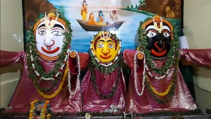 Rath Yatra Fair Jagannath chariot with 21 feet wide 18 feet high silver flag built in 1802