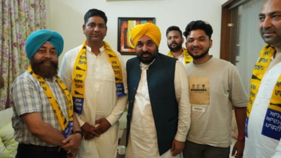three former councilor of congress and BJP join aap before Jalandhar west By Election