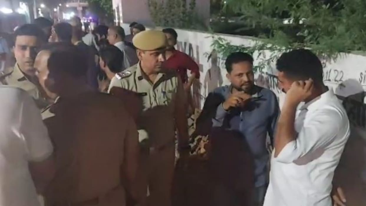 Bikaner News: Bag snatched after showing pistol to businessman, blockade to catch miscreants