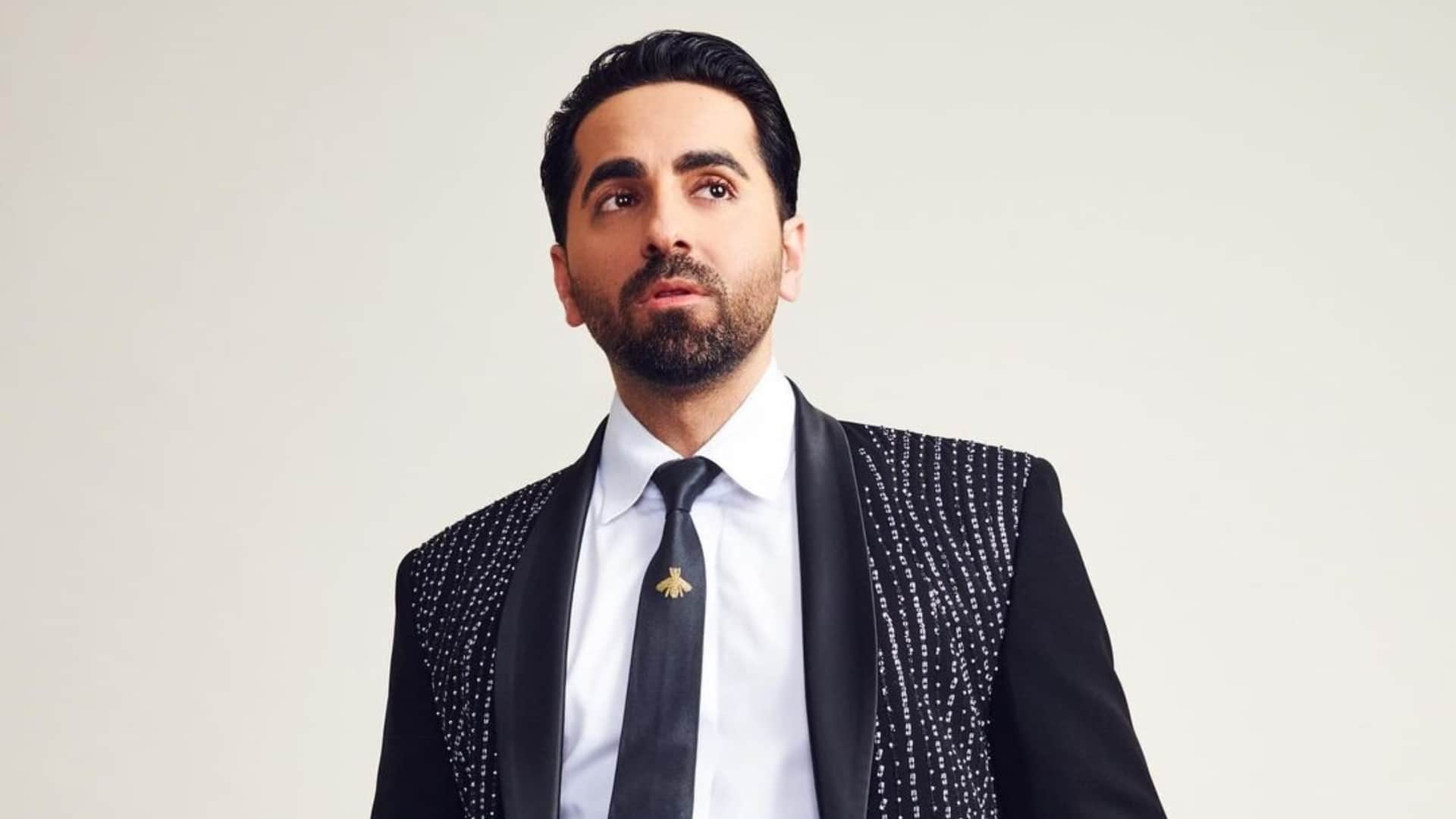 Ayushmann Khurrana sang Lollipop Lagelu Song in Event video went viral