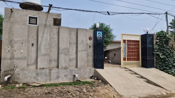 अग्निवीर के रूप में सर्वोच्च बलिदान देने वाले सैनिक अजय कुमार के परिवार का घर