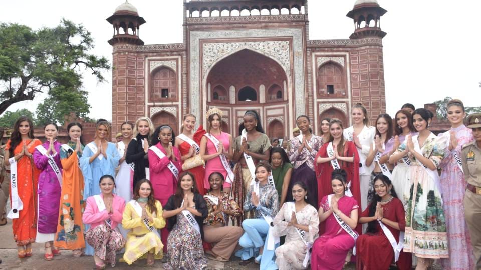 World beauties from 28 countries visited Taj Mahal in Agra interested in knowing its history