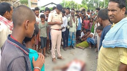 Madhepura Crime Post master shot dead people angry with incident blocked road