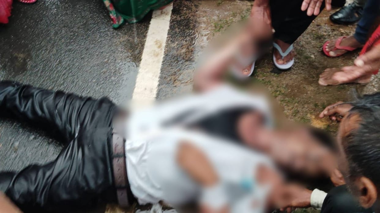 Jamui News Young man dies after lightning strikes on moving bike mourning spreads among family members