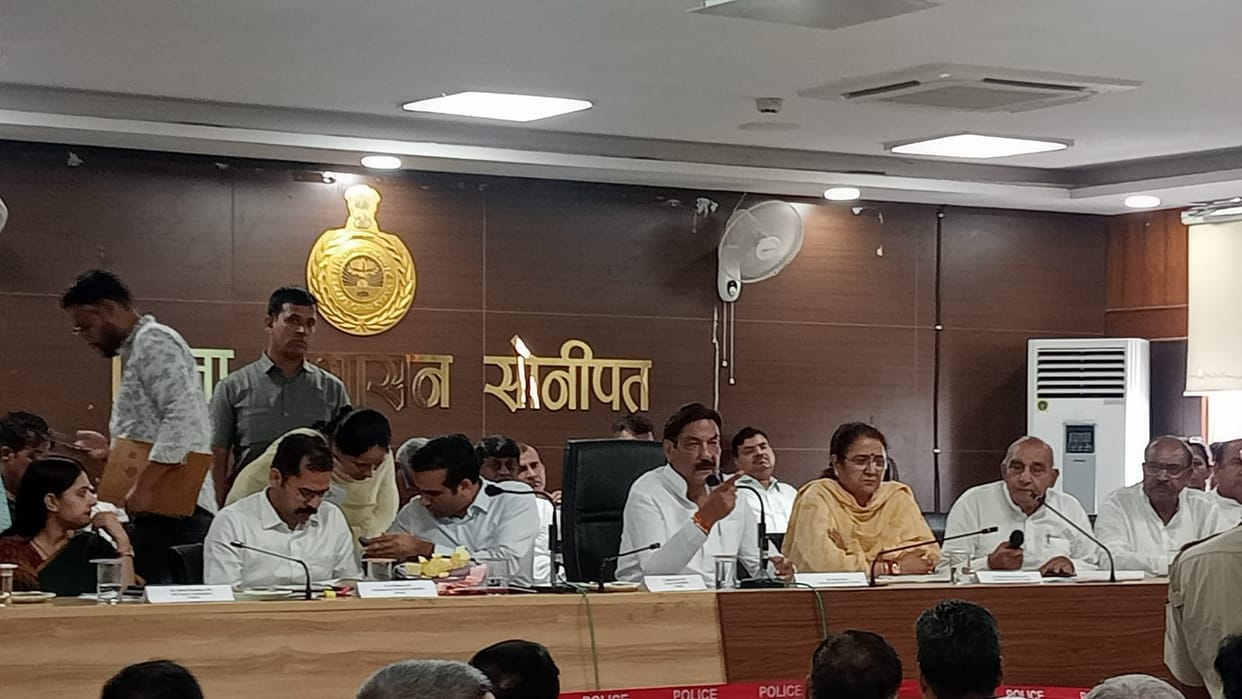 Ranjit Chautala said in Sonipat: Officers who are not interested in resolving complaints will be reprimanded