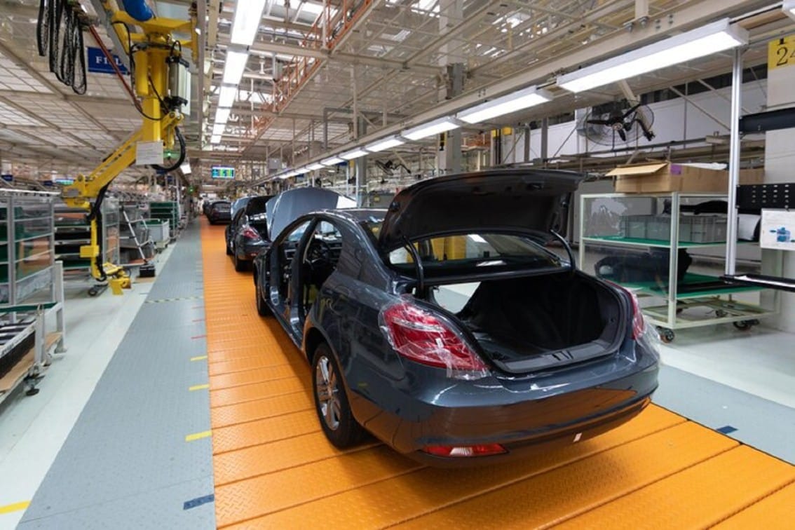 nissan halts few car models supply to canada trump tariff