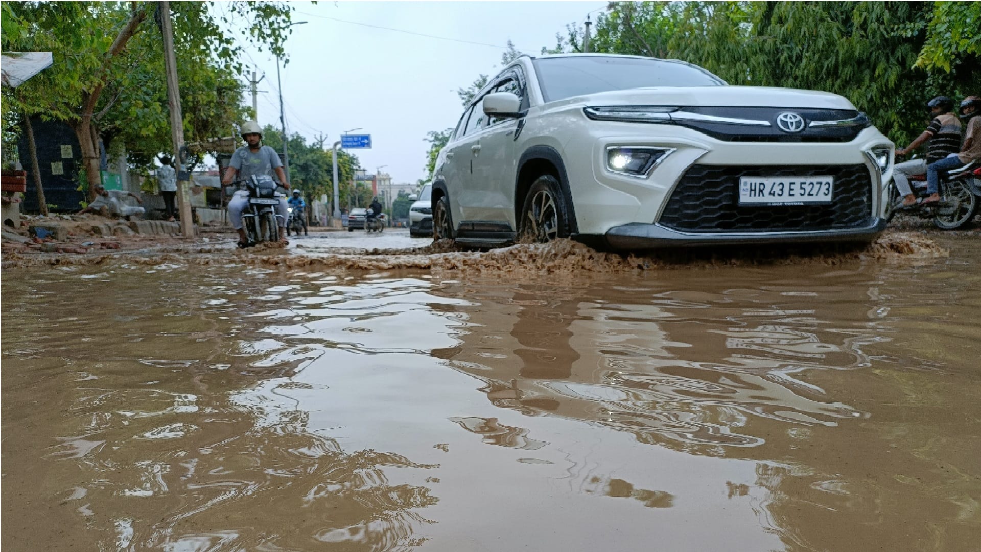 Mausam Ki Jankari Waterlogging in Gurugram due to Four hours of rain